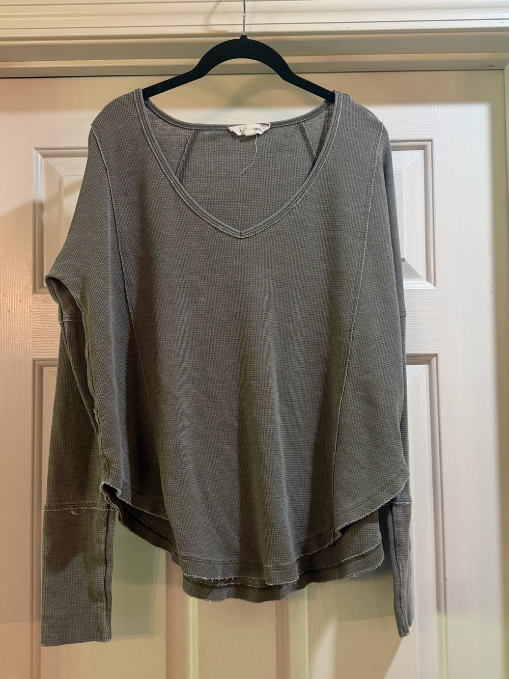 Lucky Brand V-Neck Women's Olive/Gray Size L P2P 23”